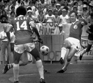 New York Cosmos 1977 Road Back Nelsi Morais, Beckenbauer