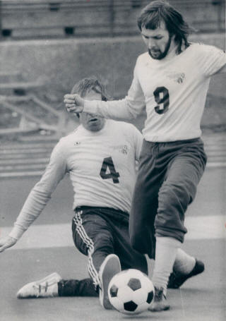 Chicago Sting 75 Home Willy Roy, Richard Green