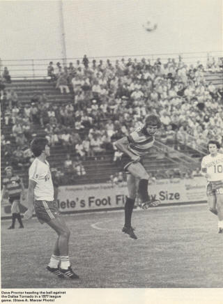 NASL Soccer Ft. Lauderdale Strikers 1977 Road Back David Proctor.jpg
