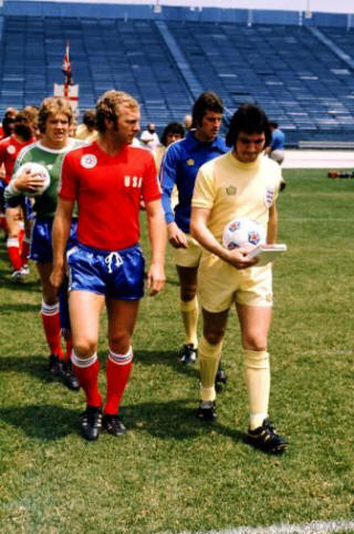 USA 76 Road Bobby Moore, Rigby, England Gerry Francis