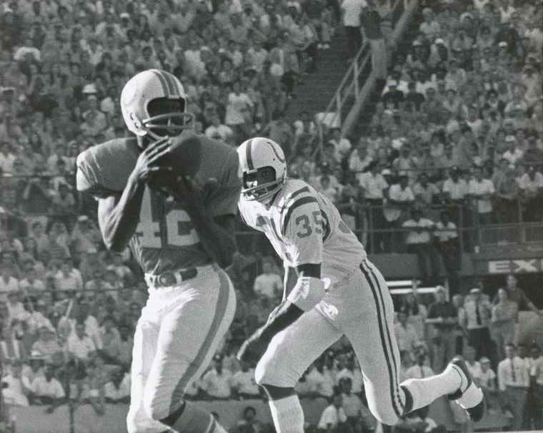 Five questions with former Dolphins great Paul Warfield
