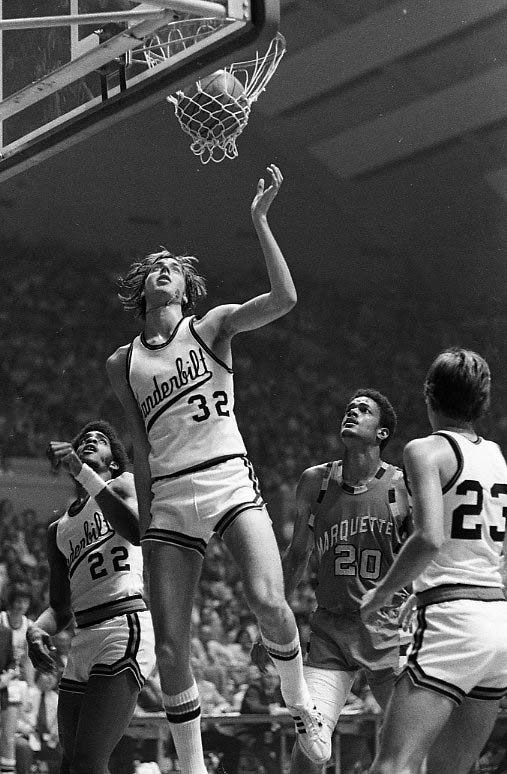 1974-75 Maurice Lucas Game Worn Spirits of St. Louis (ABA) Game, Lot  #80104