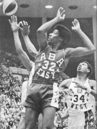 All-Star 72-73 East Julius Erving, West Mel Daniels