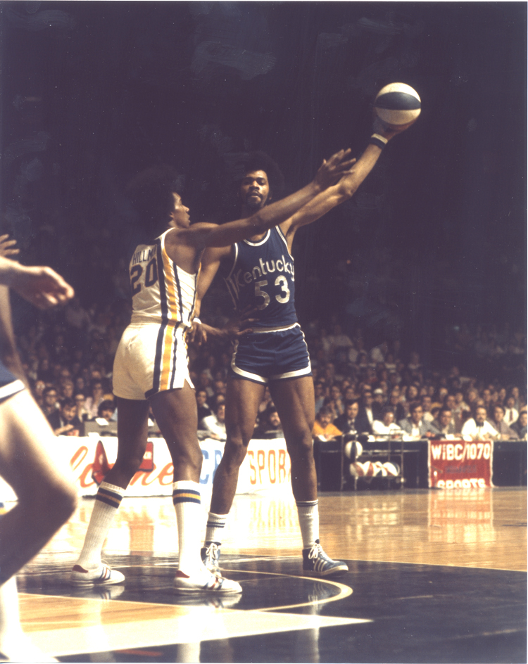 NBA dunk contest started in 1976, when Pacers Darnell Hillman won