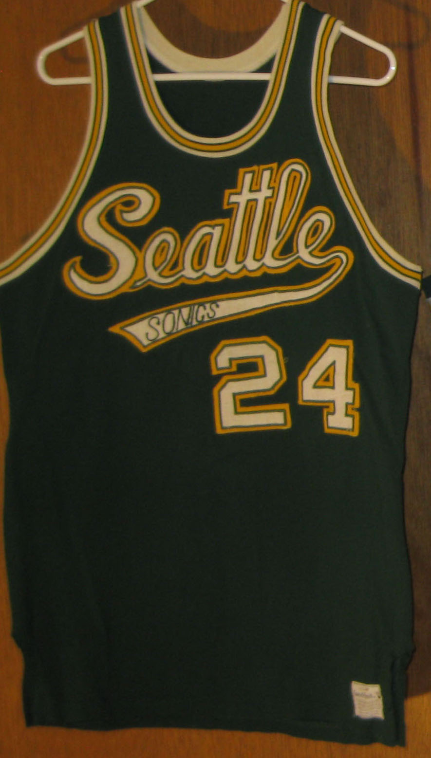 Spencer Haywood Signed Seattle Supersonics Jersey Inscribed HOF 15 (JSA  COA)