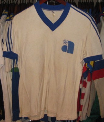 Philadelphia Atoms 1976 Home Jersey Alejandro Pena.jpg