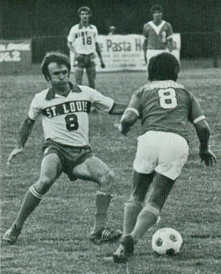 NASL Soccer Los Angeles Aztecs 1975 Road Back Alex Russell, Stars