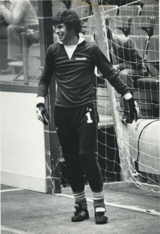 NASL Soccer Los Angeles Aztecs 80-81 Indoor Goalie Alfred Anhielo