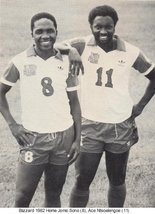 NASL Soccer Toronto Blizzard 82 Home Jomo Sono, Ace Ntselogne