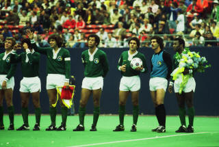 NASL Soccer New York Cosmos 77 Exhibition Roth, Alberto, Messing, Pele