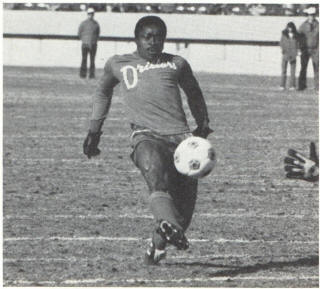 NASL Soccer Edmonton Drillers 79 Road Andy Ateugbu