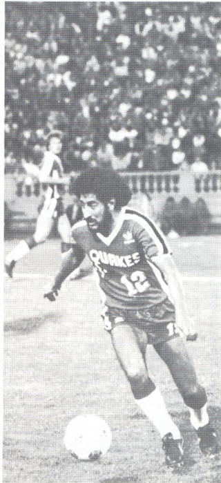 NASL Soccer San Jose Earthquakes 82 Road Leonardo Cuellar 2