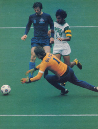 Tampa Bay Rowdies Metros-Croatia 1977 Goalie Back Zeljko Bilecki, Ted Polak, Farrukh, Quarishi