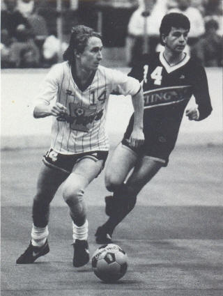 Strikers 85-86 Road Gary Etherington, Sting