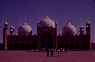 67-11-07 Tornado Tour india