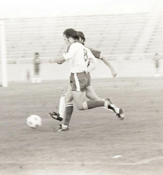 Whitecaps 76 Home Back Glen Johnson, Thunder 6-19-1976.jpg