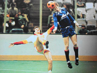 Arrows 82-83 Home x